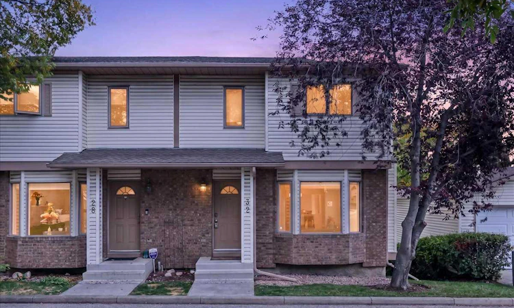 32 Patina Park SW