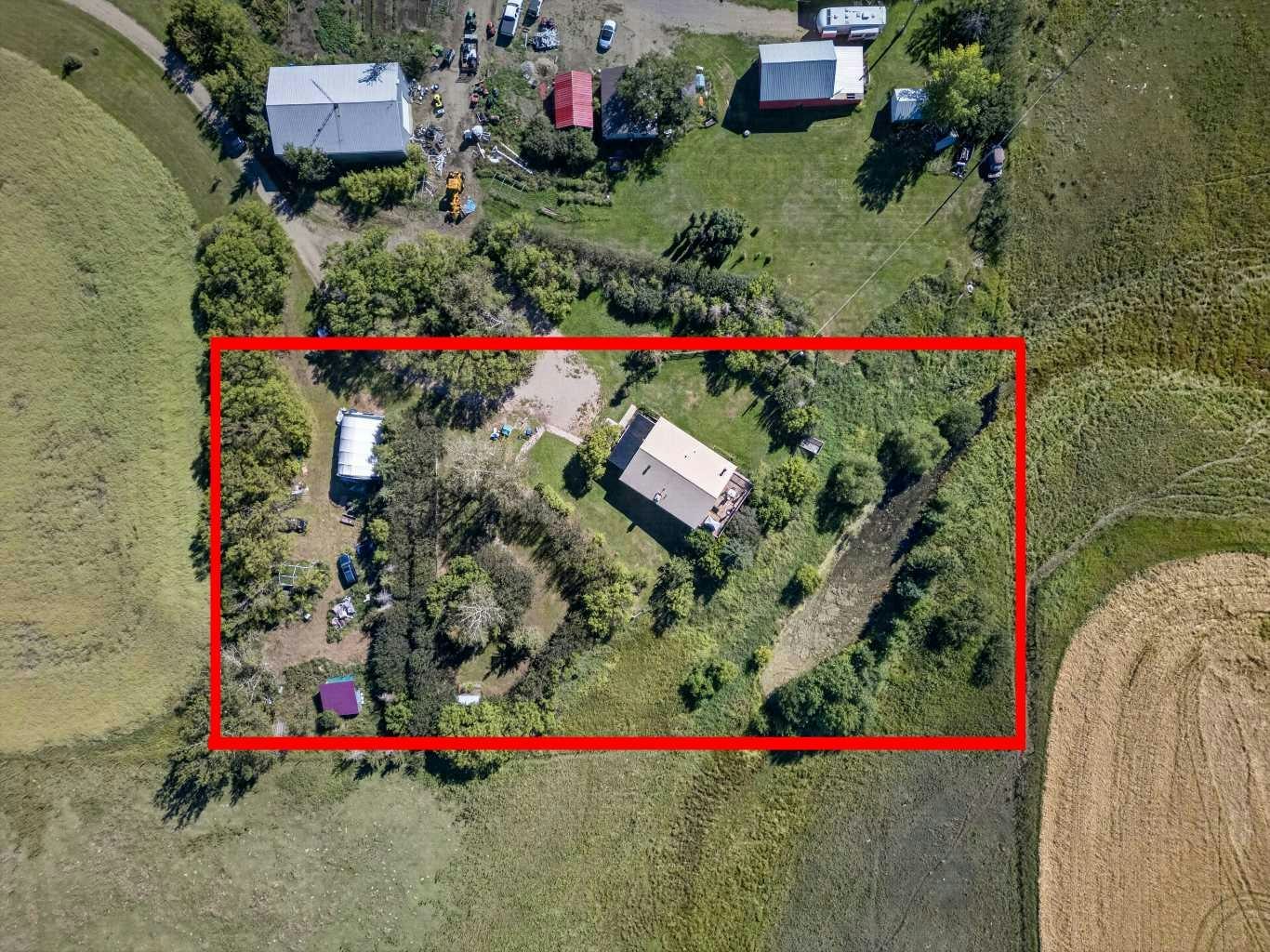 10-30534 Range Road 284, Rural Mountain View County, AB, T0M 0W0