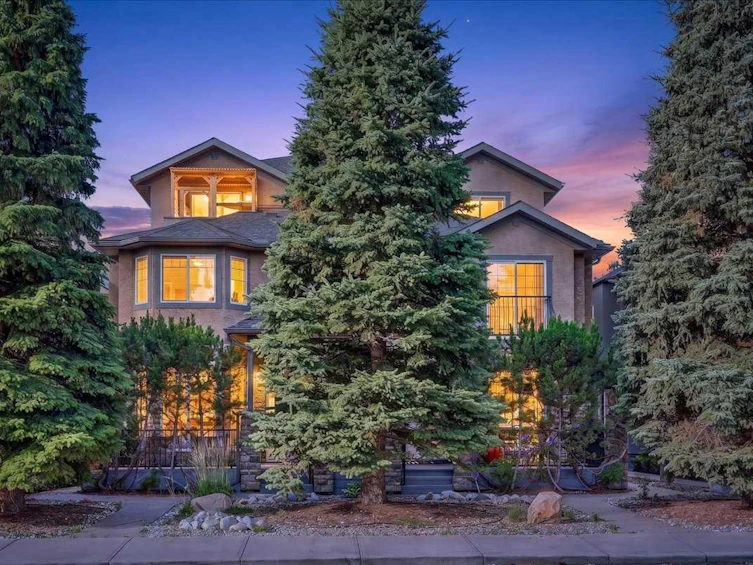 2-3421 5 Avenue NW, Calgary, AB, T2N 0V5
