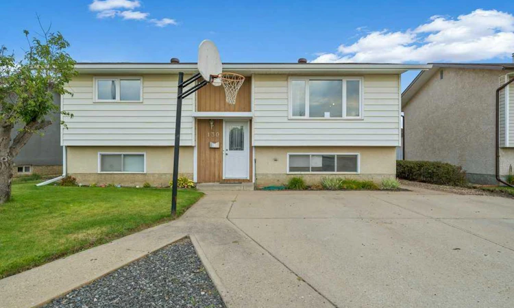 130 Hull Crescent NE