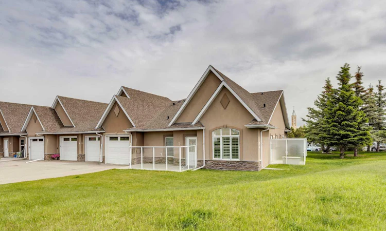 2-20 River Heights View