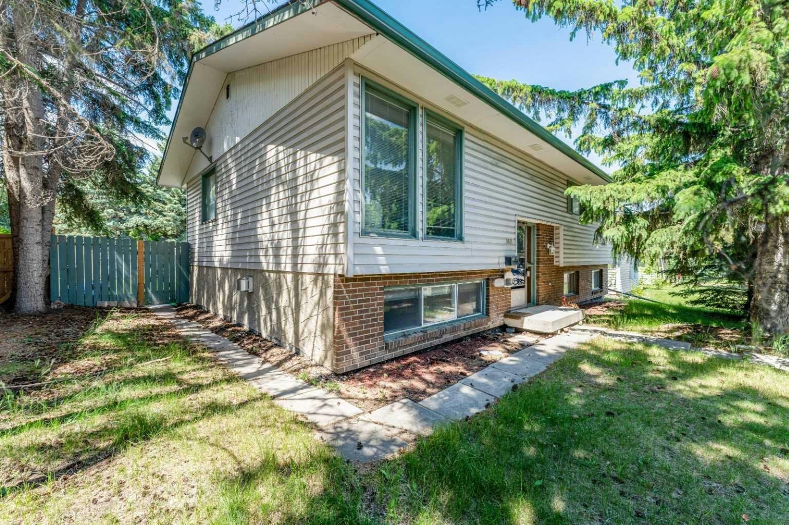 9611 24 Street SW, Calgary, AB, T2V 4L2