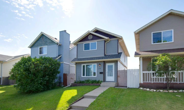 175 Castleridge Drive NE