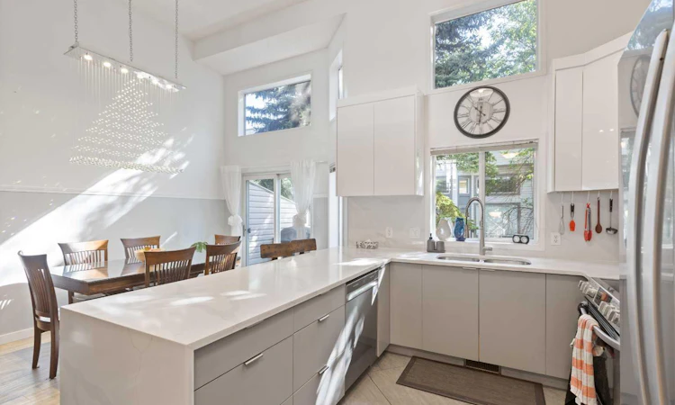 12 Kingsland Villas SW