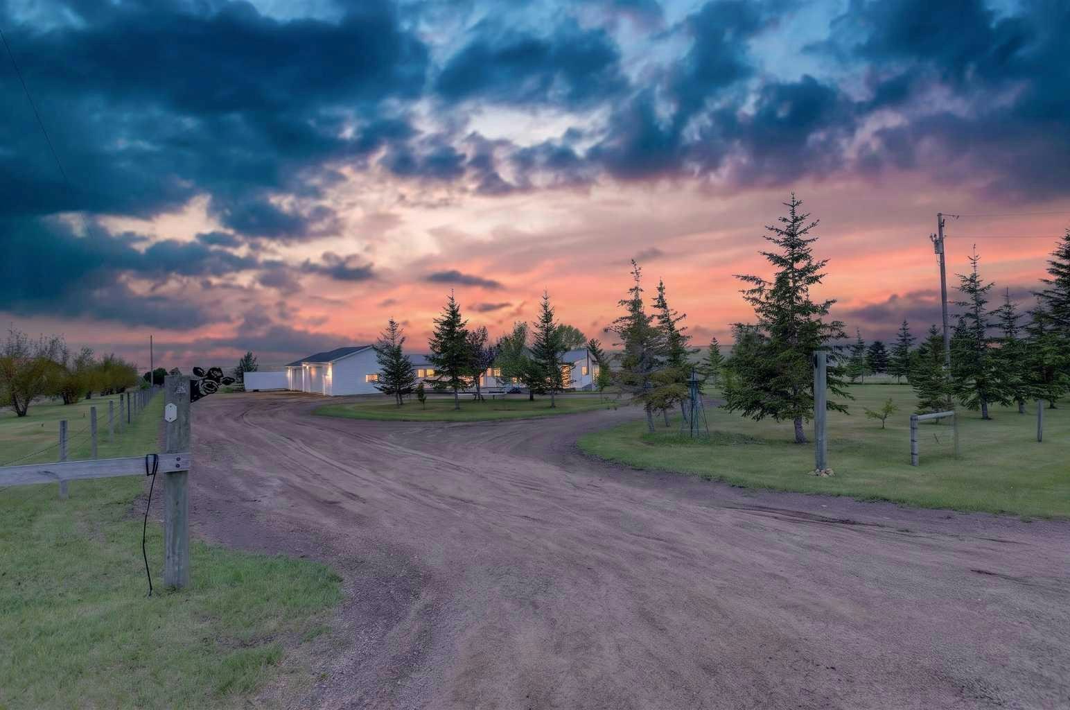 242041 Township Road 262, Rural Wheatland County, AB, T1P 0L6