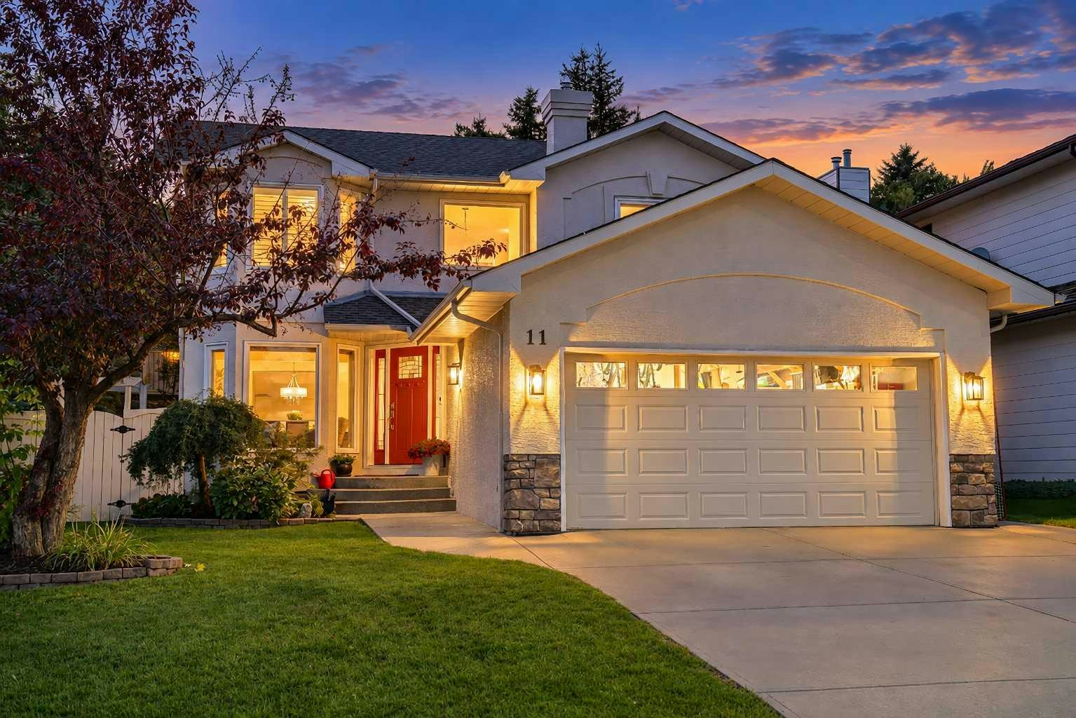 11 Sienna Hills Place SW, Calgary, AB, T3H 2W1