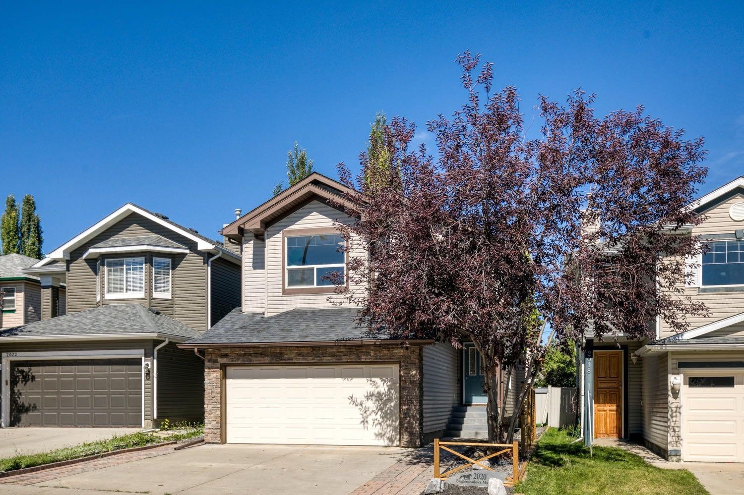 2020 Bridlemeadows Manor SW, Calgary, AB, T2Y 4R9