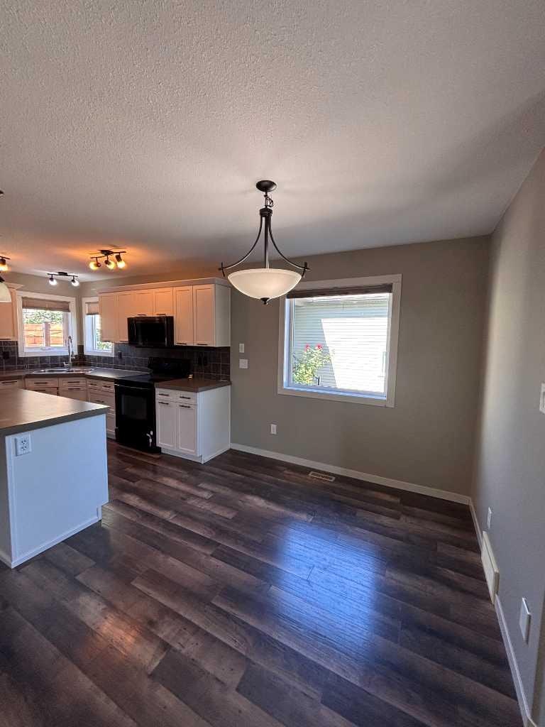 120 Mt Sundial Court W, Lethbridge, AB, T1J 5B7 - 4