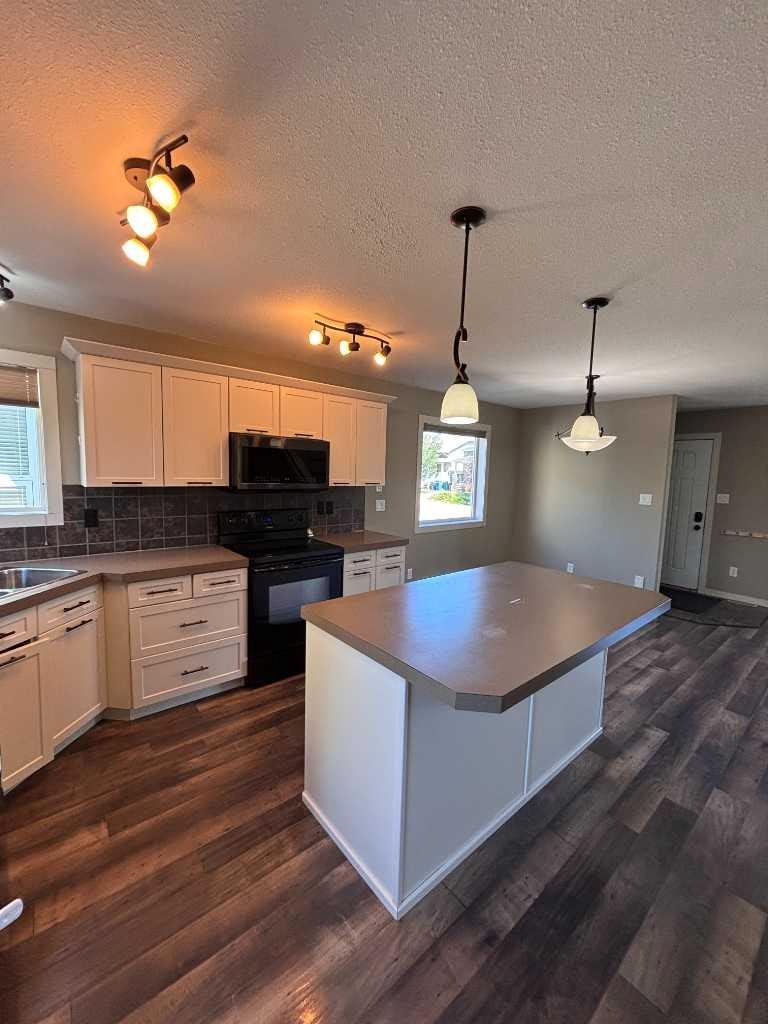 120 Mt Sundial Court W, Lethbridge, AB, T1J 5B7 - 6