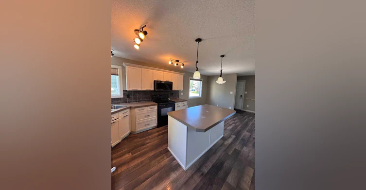 120 Mt Sundial Court W, Lethbridge, AB, T1J 5B7 - 6