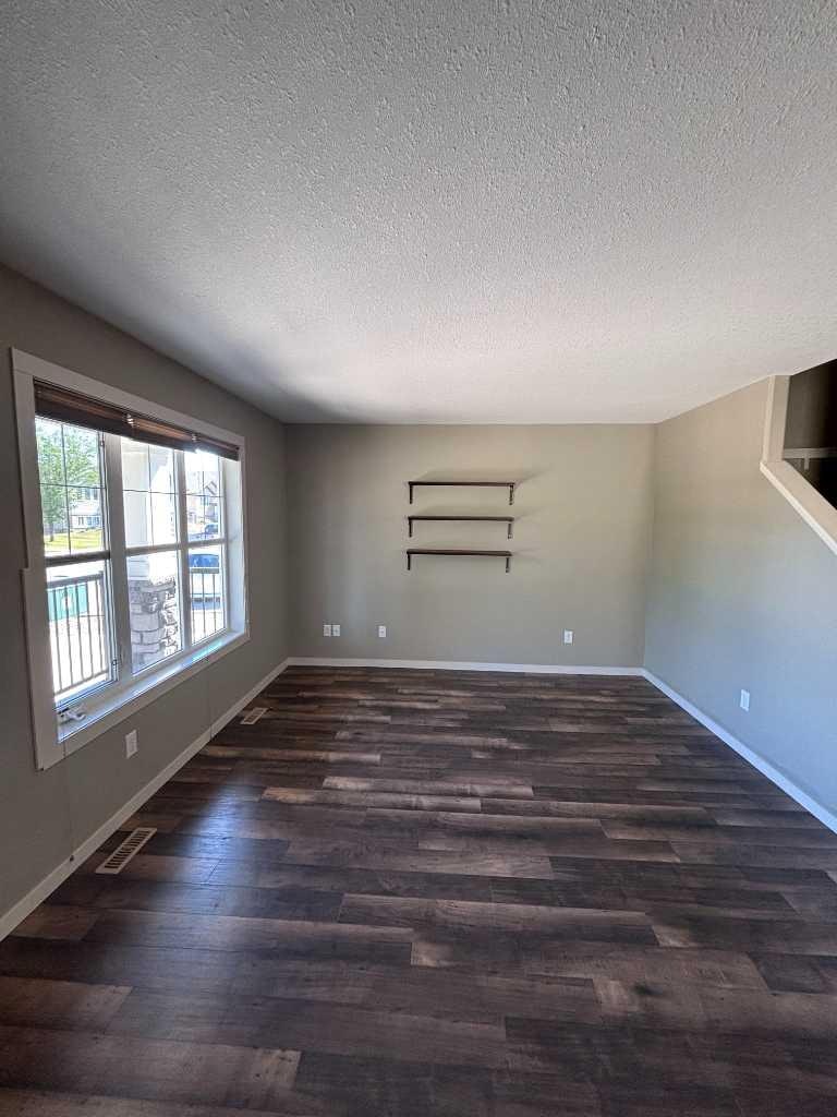 120 Mt Sundial Court W, Lethbridge, AB, T1J 5B7 - 2