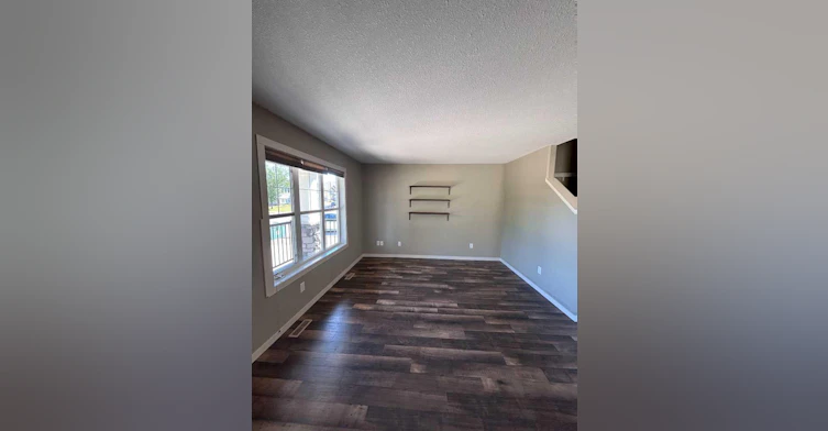 120 Mt Sundial Court W, Lethbridge, AB, T1J 5B7 - 2