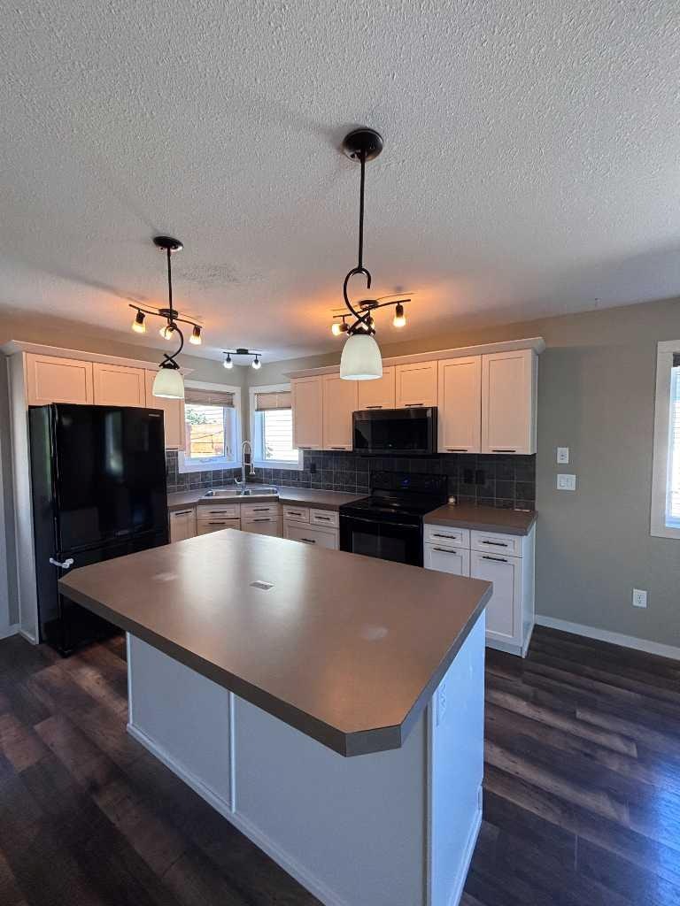 120 Mt Sundial Court W, Lethbridge, AB, T1J 5B7 - 5