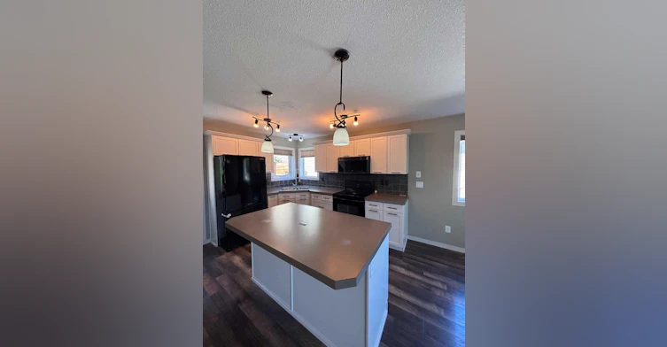 120 Mt Sundial Court W, Lethbridge, AB, T1J 5B7 - 5