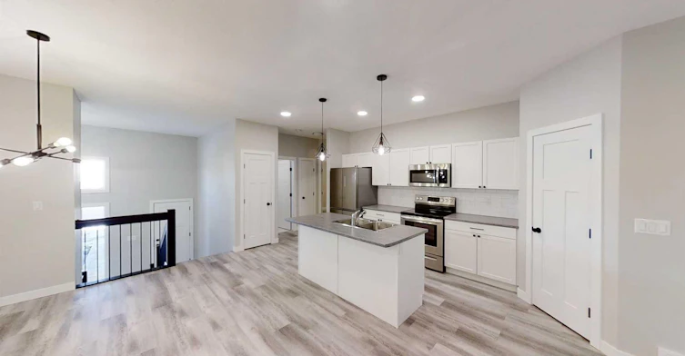 B-10209 128 Avenue, Grande Prairie, AB, T8V 6T1 - 5