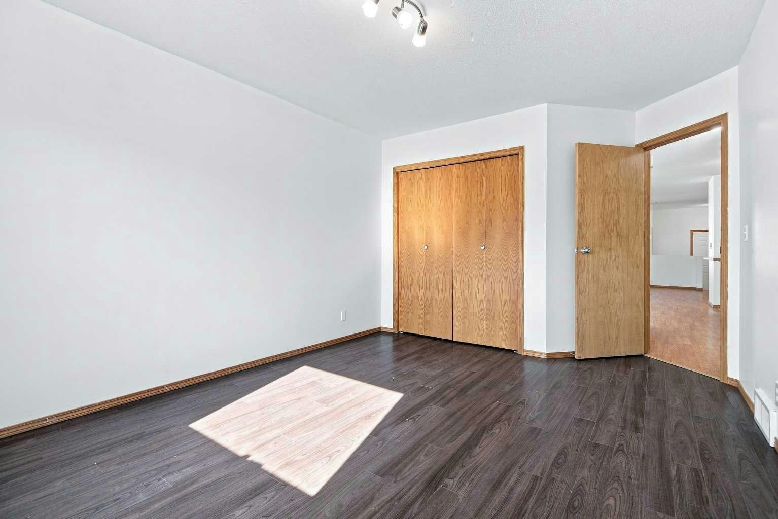 3809 50 Avenue, Sylvan Lake, AB, T4S 1B6 - 22