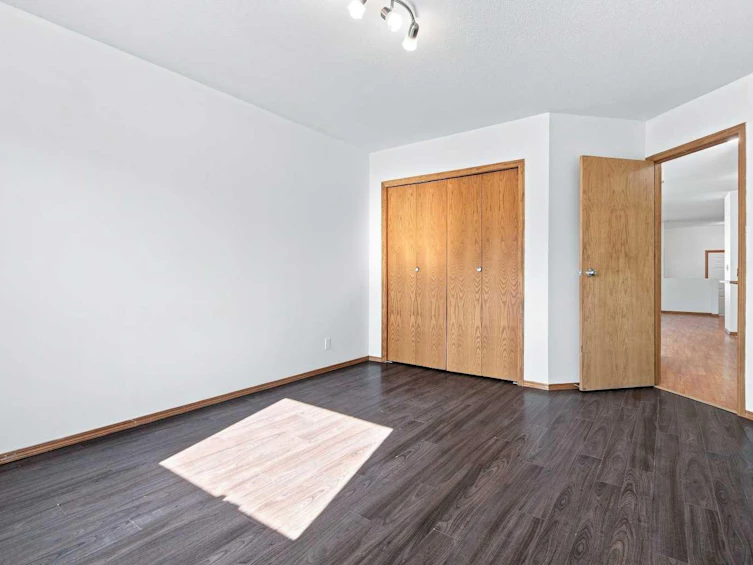 3809 50 Avenue, Sylvan Lake, AB, T4S 1B6 - 22