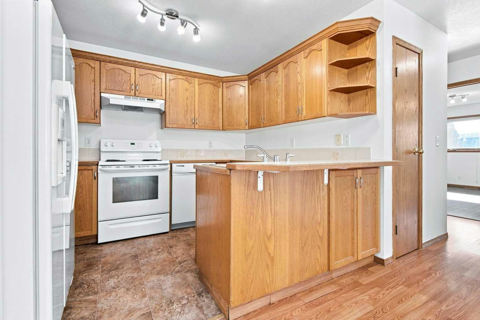 3809 50 Avenue, Sylvan Lake, AB, T4S 1B6 - 13