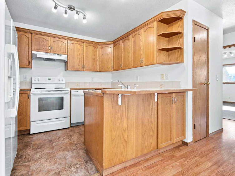 3809 50 Avenue, Sylvan Lake, AB, T4S 1B6 - 13