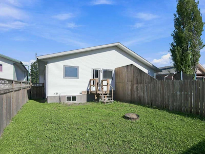 3809 50 Avenue - 3