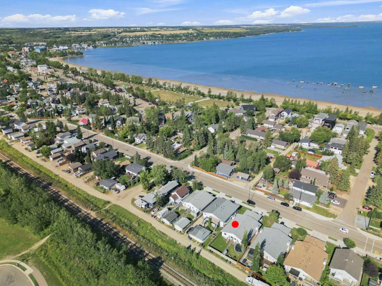 3809 50 Avenue, Sylvan Lake, AB, T4S 1B6 - 8