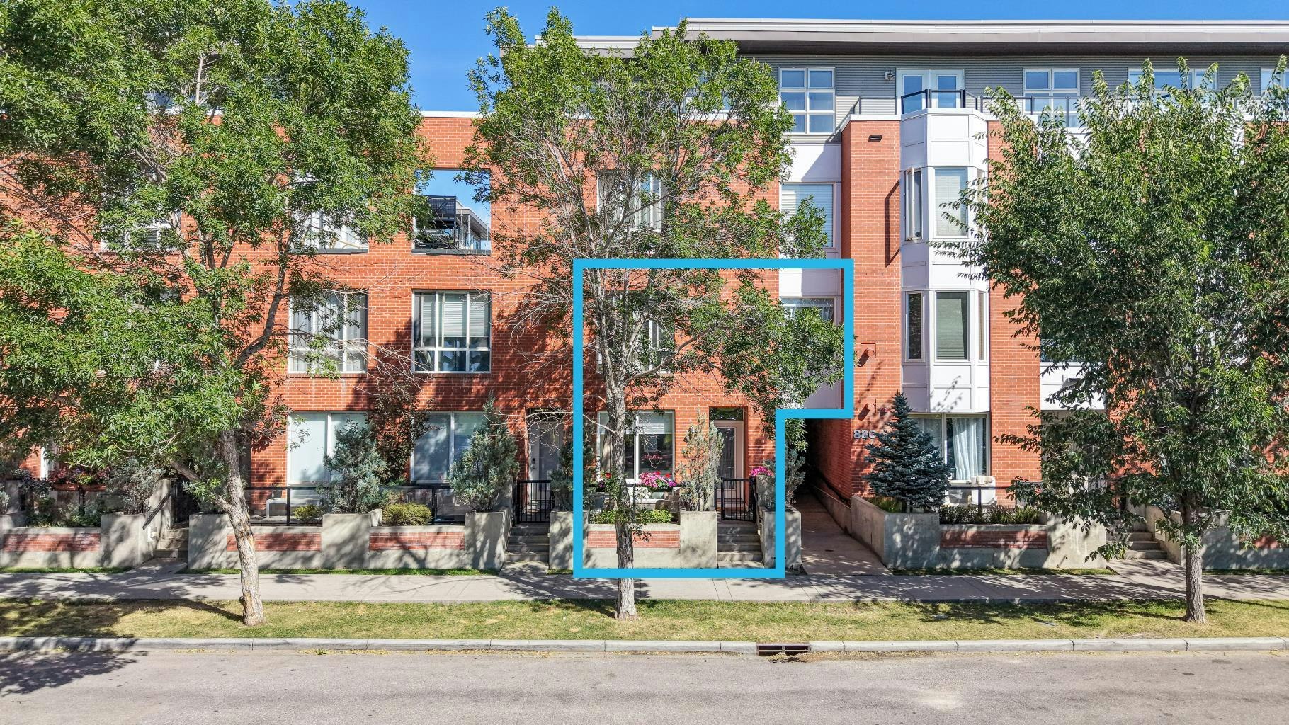 113-830 Centre Avenue NE, Calgary, AB, T2E 9C3