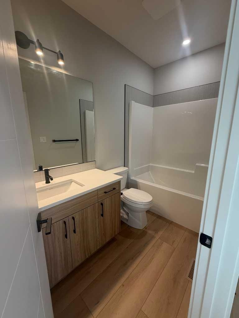 377 Canyon Boulevard W, Lethbridge, AB, T1K 6V2 - 8