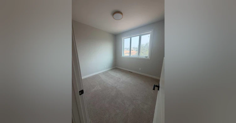 377 Canyon Boulevard W, Lethbridge, AB, T1K 6V2 - 4