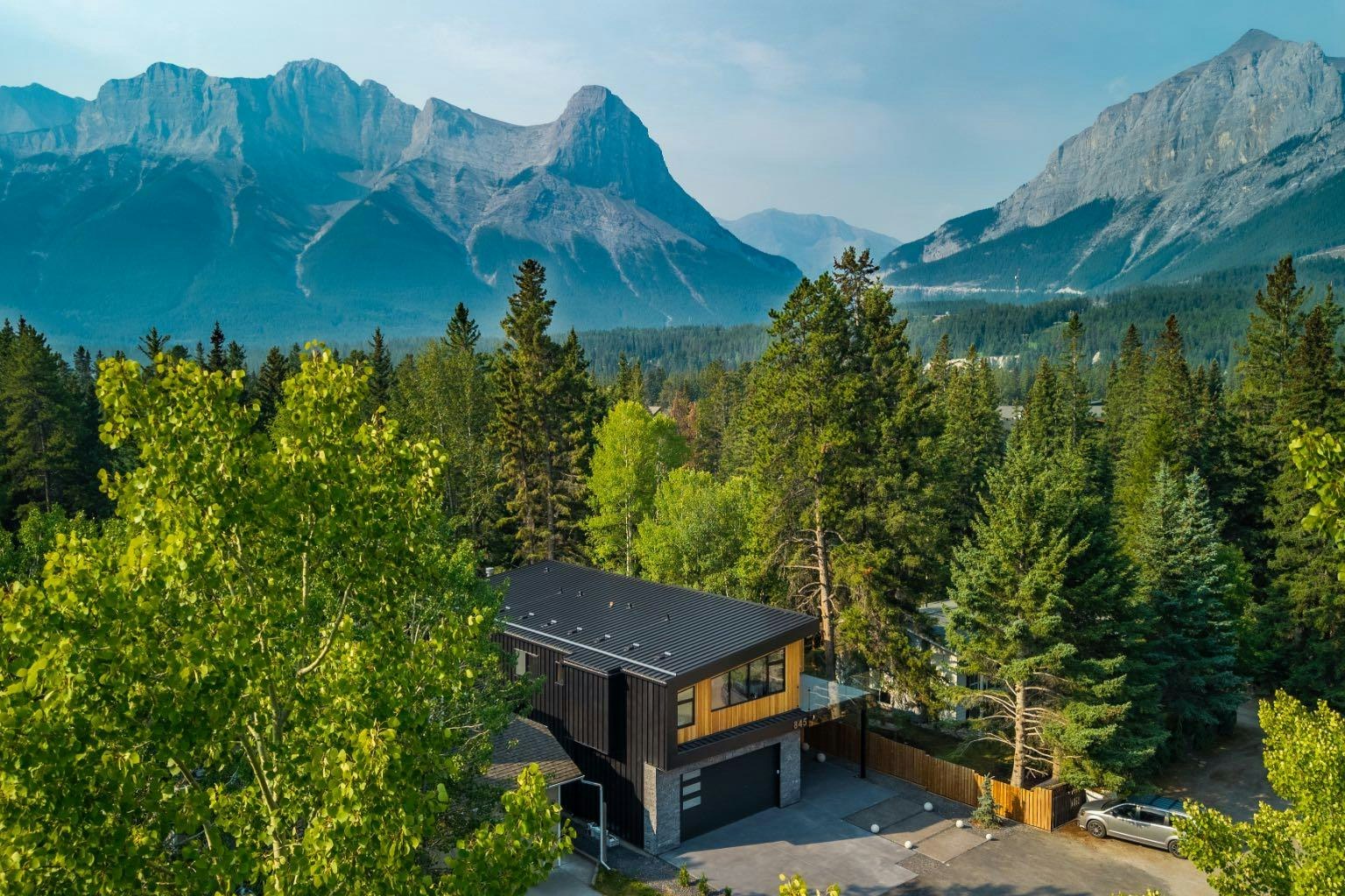 845 14th Street, Canmore, AB, T1W 1W7