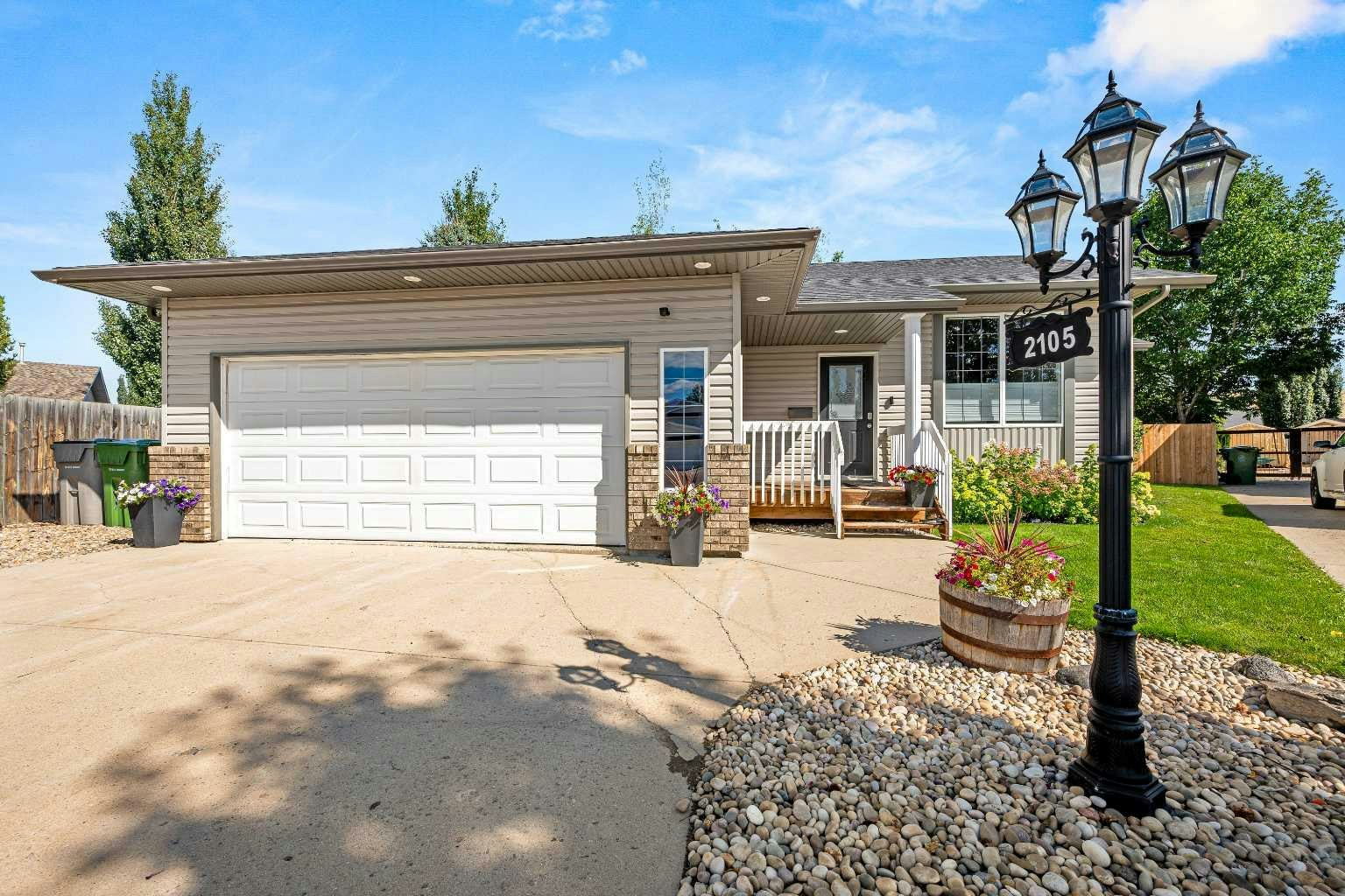 2105 52 Avenue Close, Lloydminster City West, AB, T9V 2Z8
