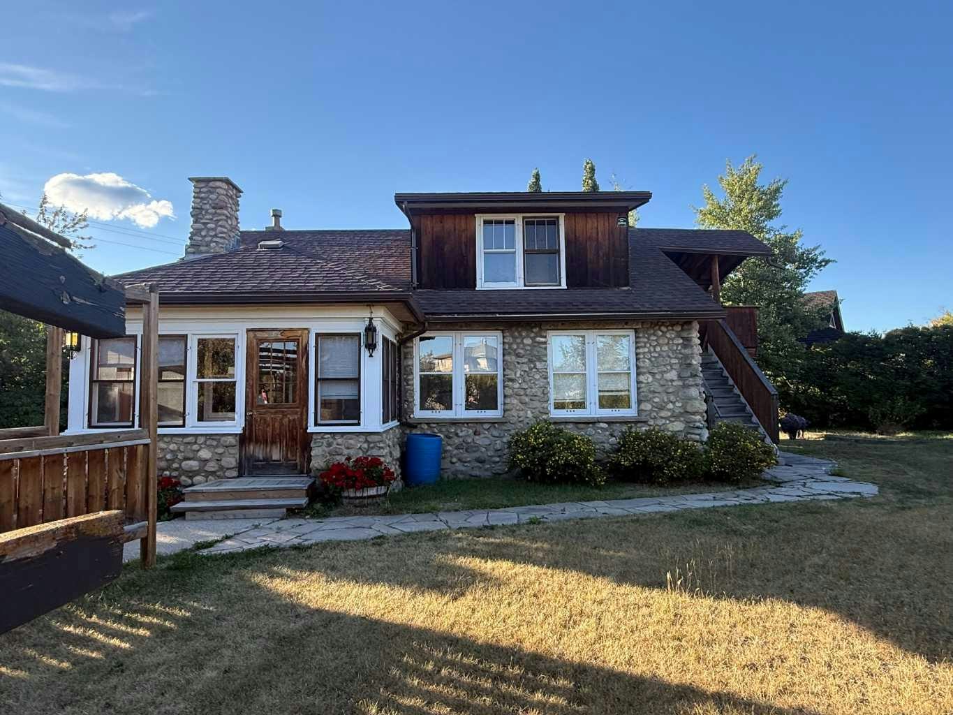 218 Patricia Street, Jasper, AB, T0E 1E0