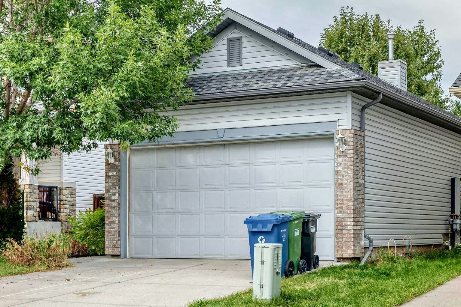 136 Bridlemeadows Common SW, Calgary, AB, T2Y 4V3