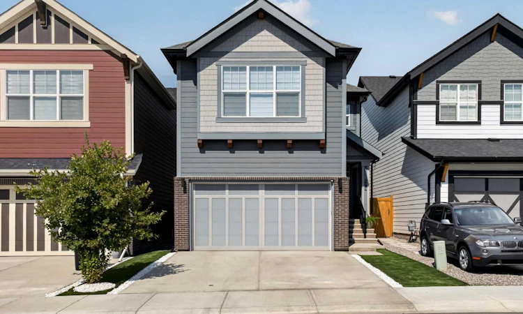 244 Masters Row SE