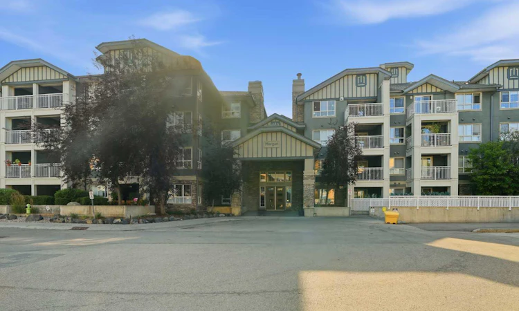 235-35 Richard Court SW