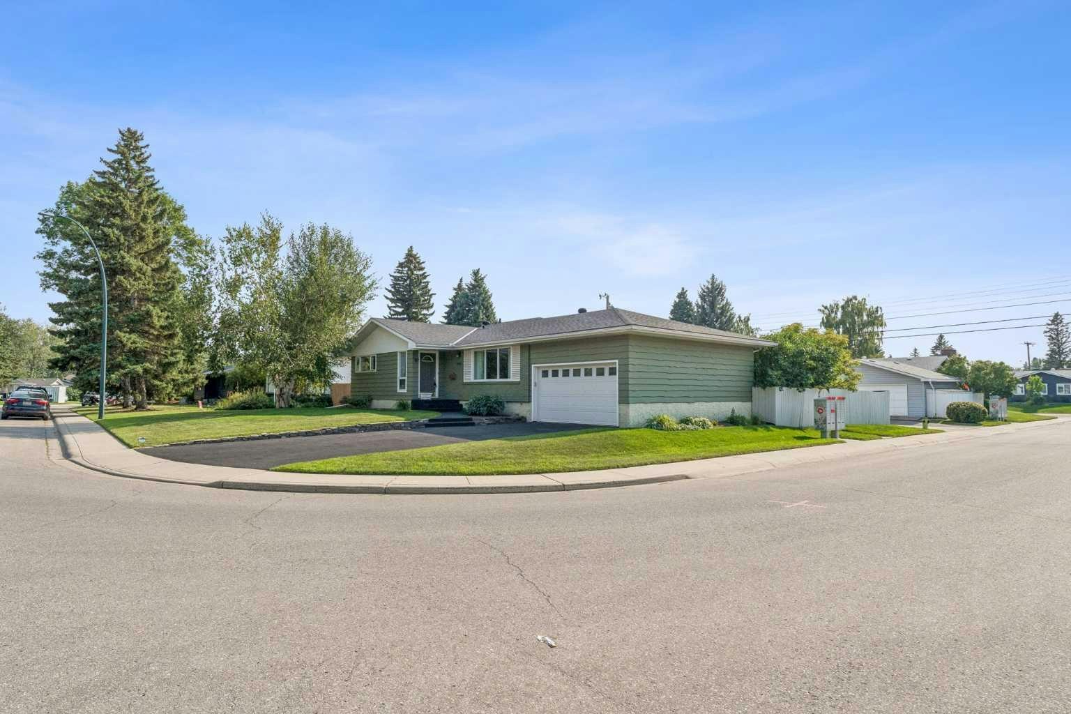 10719 Mapleshire Crescent SE, Calgary, AB, T2J 1Z1