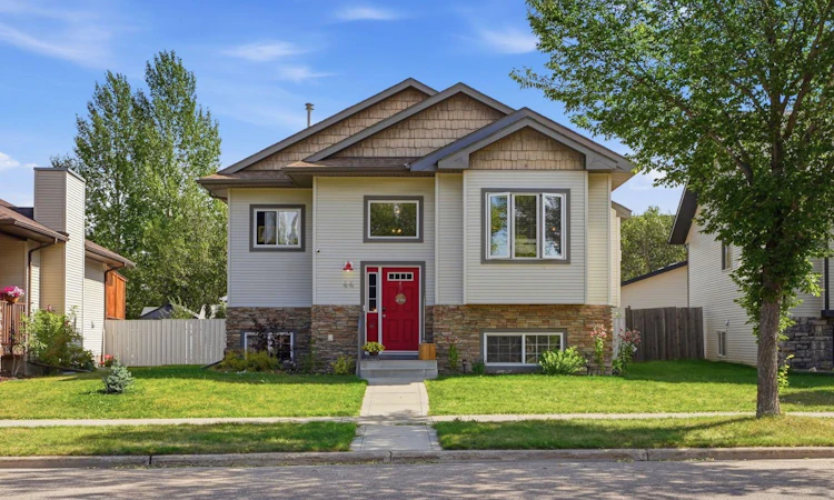 44 Inglewood Drive