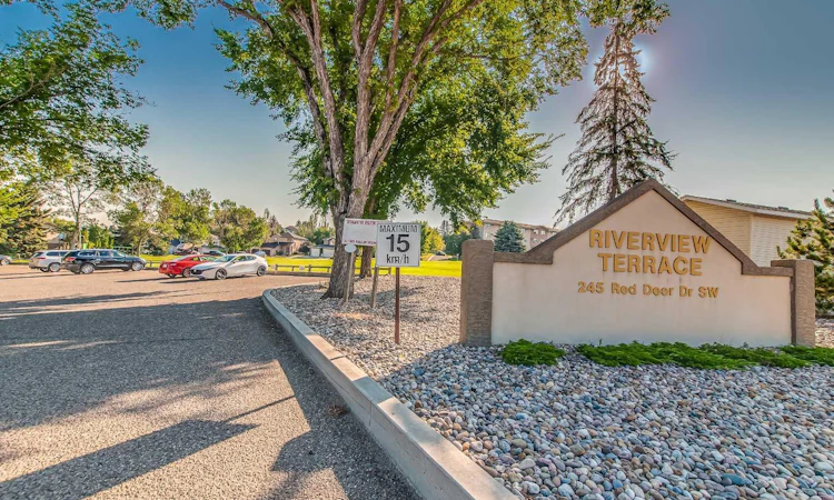 107-245 Red Deer Drive SW
