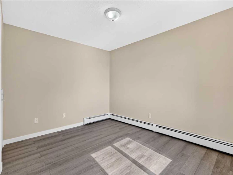 212-1717 60 Street SE, Calgary, AB, T2A 7Y7 - 15