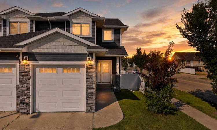 2 Sullivan Close