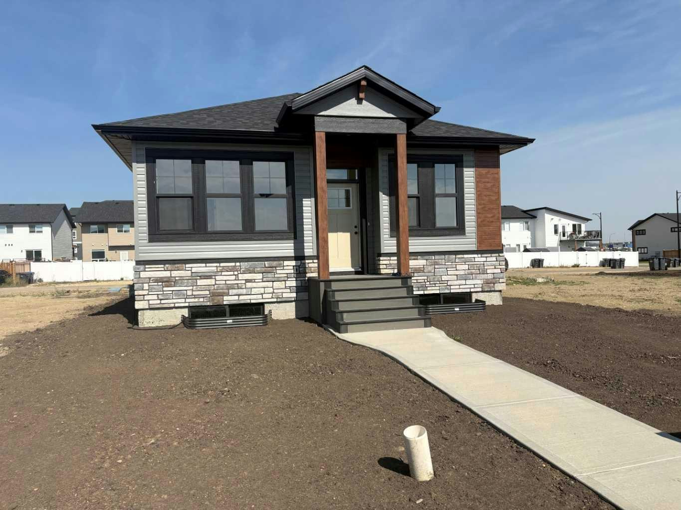 25 Ian Way, Red Deer County, AB, T4S 0W5