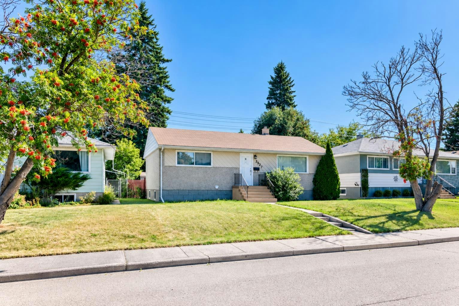 3927 40a Avenue, Red Deer, AB, T4N 2W9