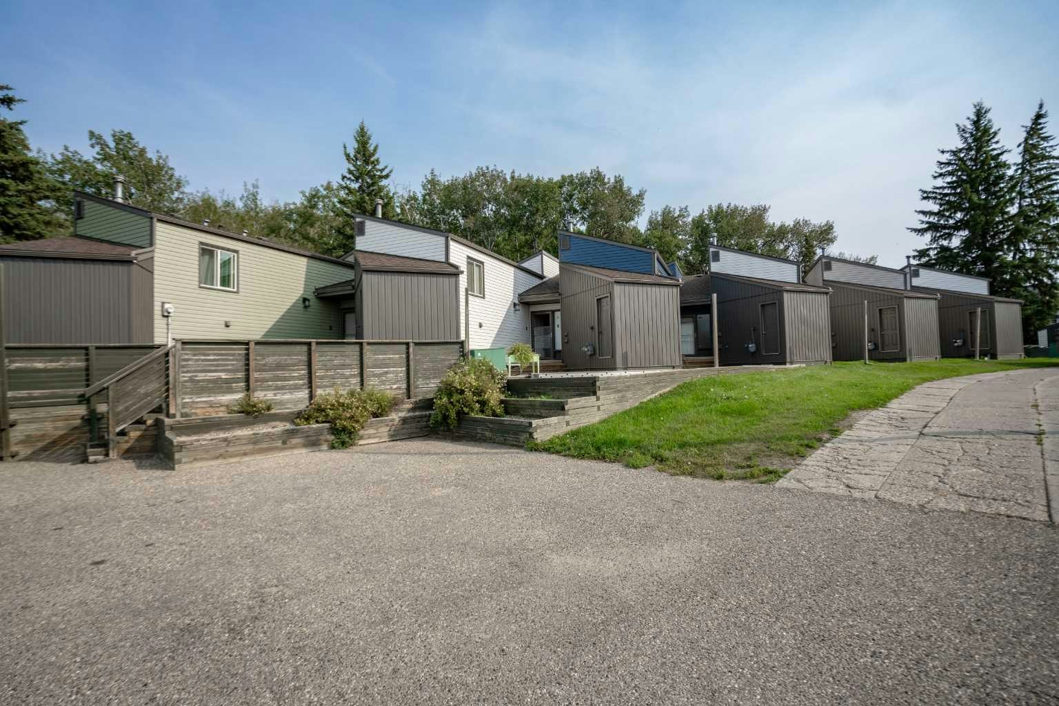 #11-8205 98st, Peace River, AB, T8S 1S4