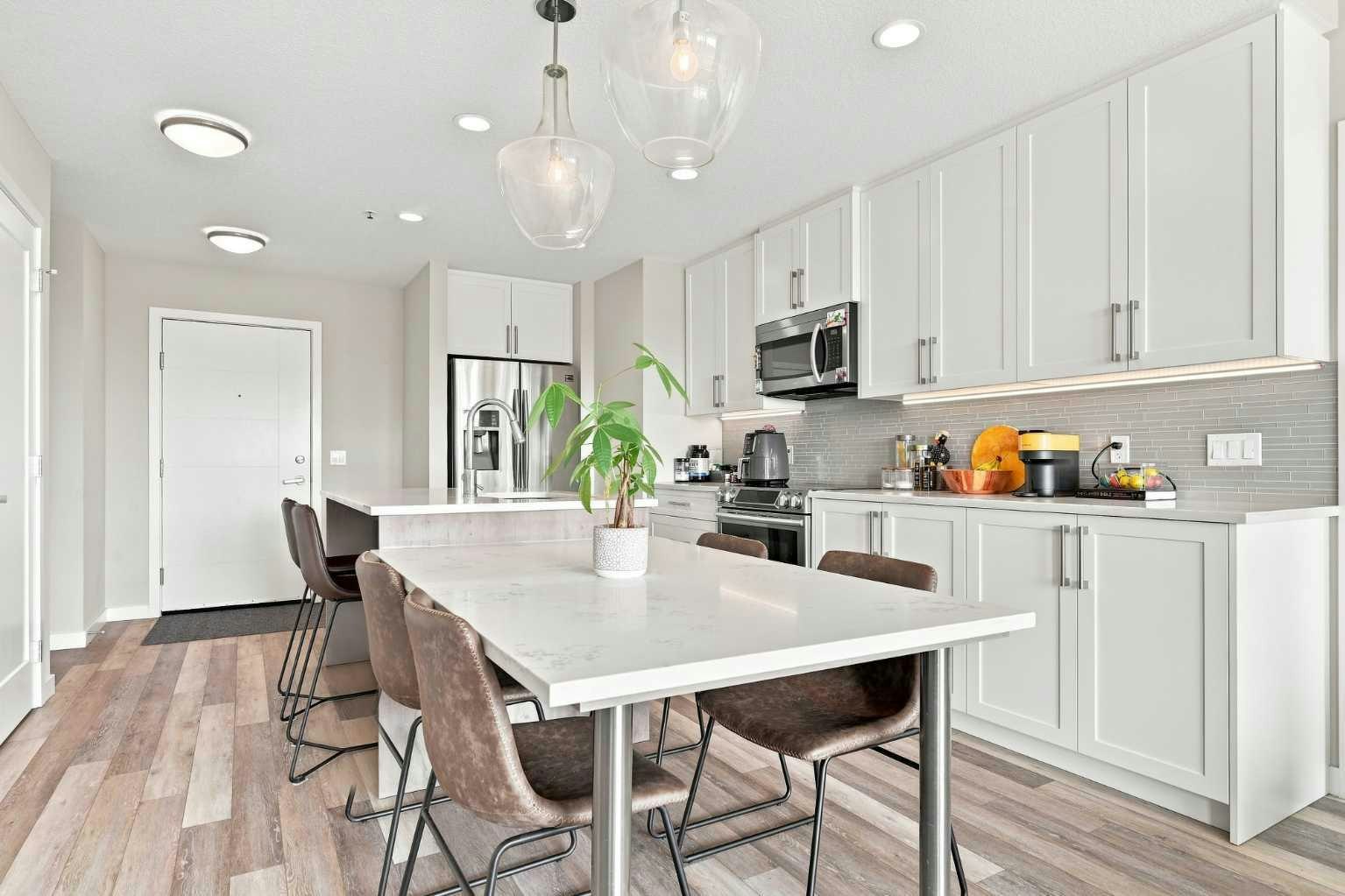 320-8530 8a Avenue SW, Calgary, AB, T3H 6A7
