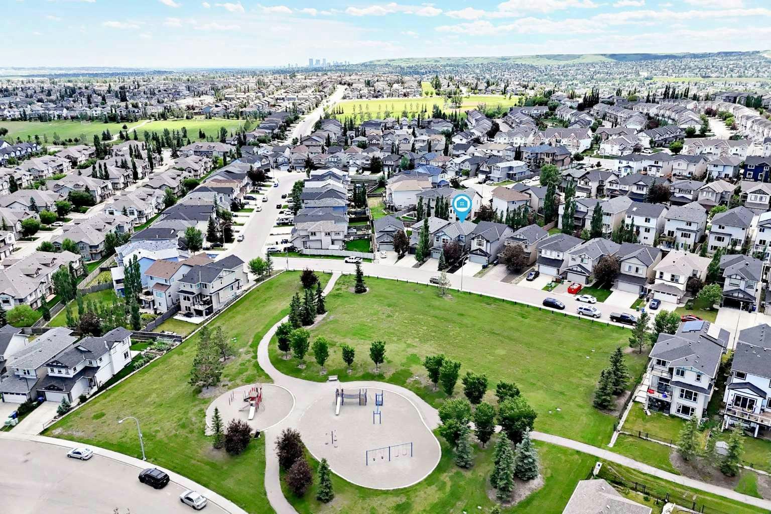 144 Pantego Close NW, Calgary, AB, T3K 0K2