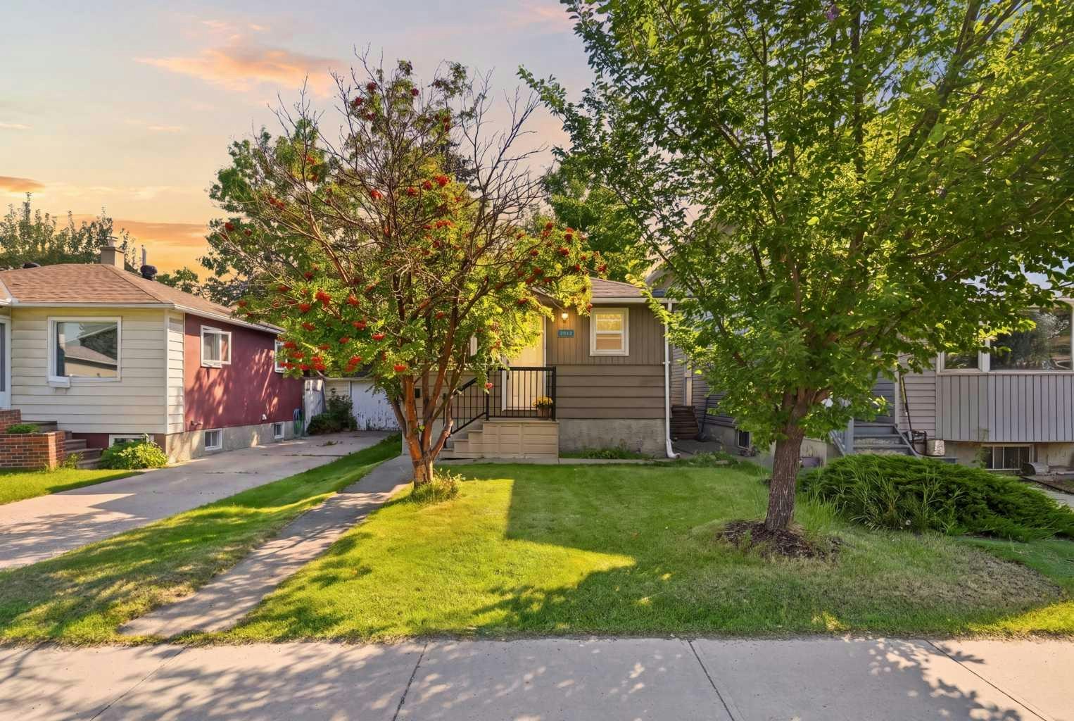 2512 19 Street NW, Calgary, AB, T2M 3V4