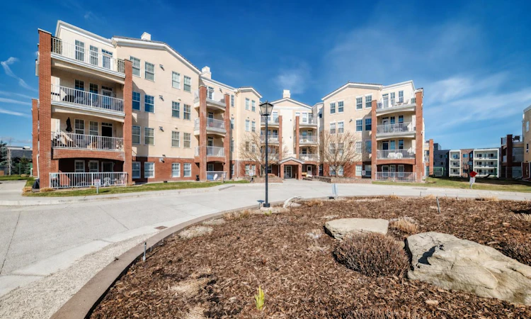 4213-14645 6 Street SW