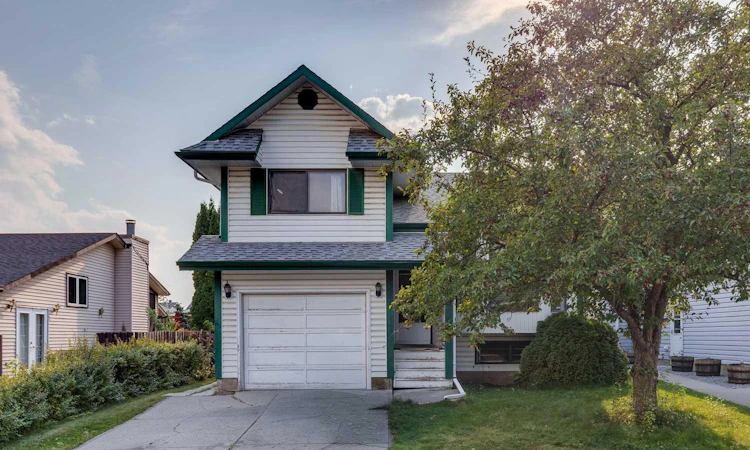 111 Riverbrook Road SE