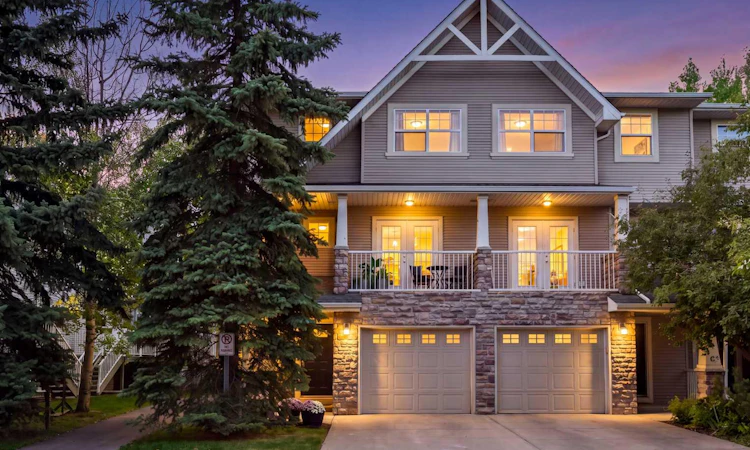 190 Inglewood Grove SE