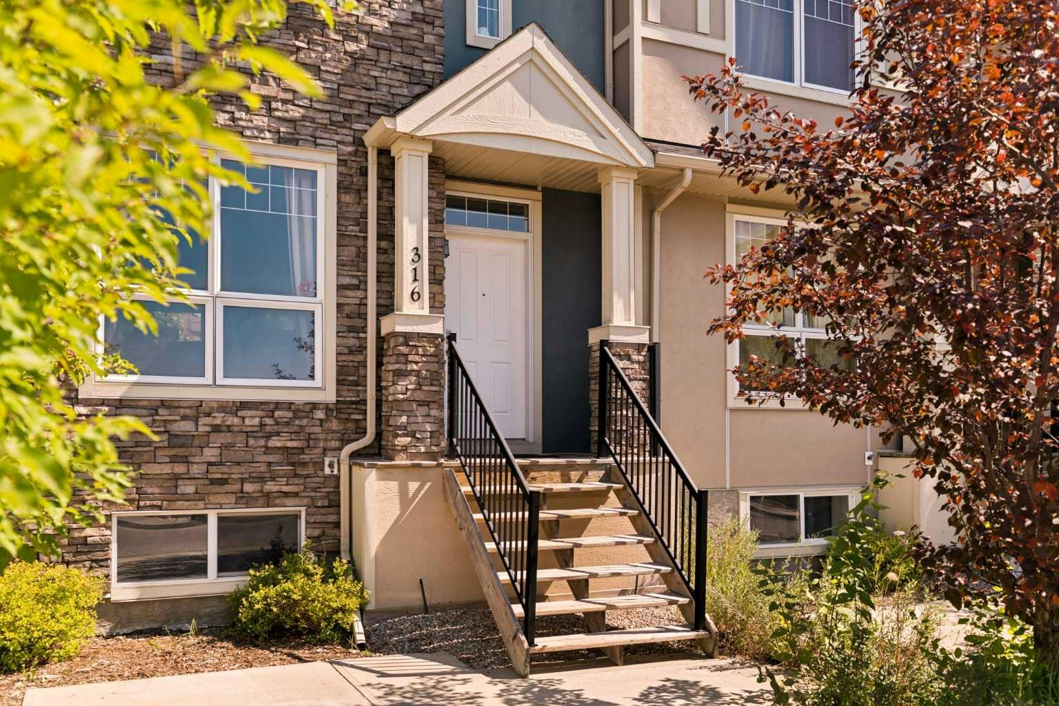 316 Cranfield Common SE, Calgary, AB, T3M 1S3