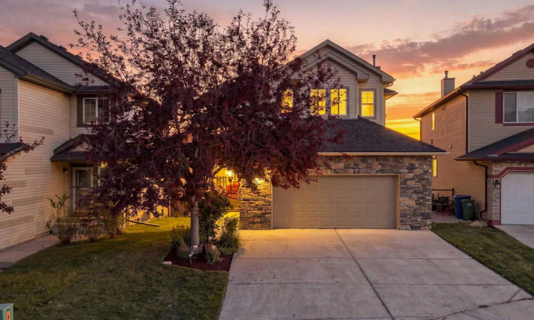 16 Crystal Shores Place